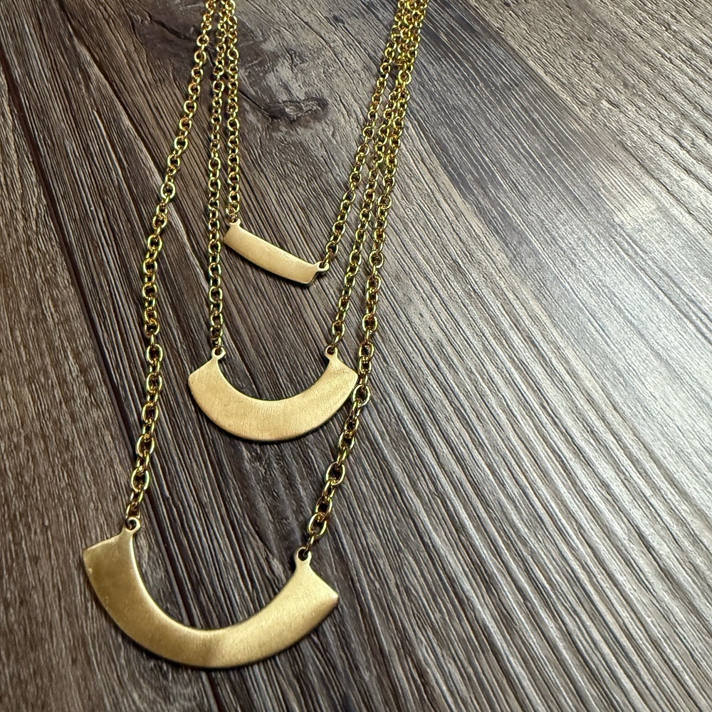 Banana Republic Gold Triple Chain Necklace - Picture 2 of 5